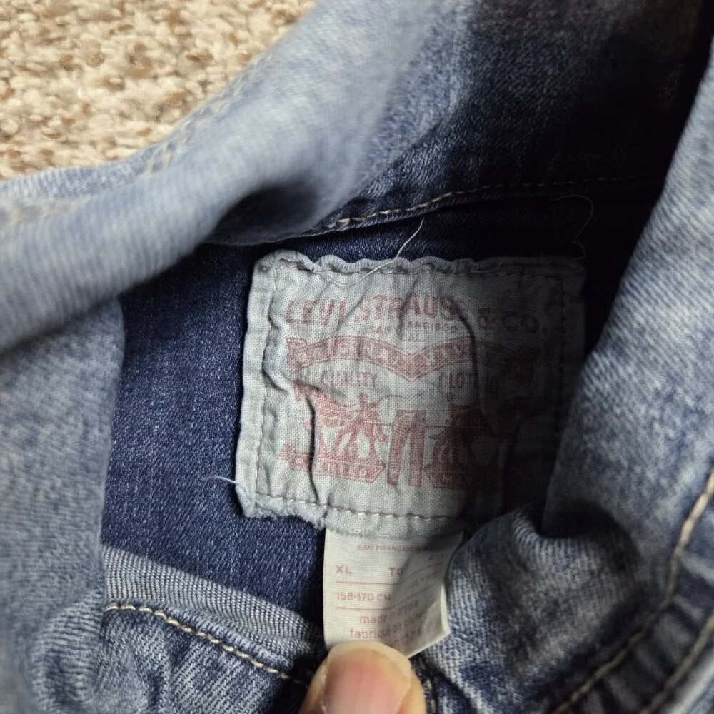 Levis Denim Jacket Girls XL Biker Trucker Collared Embellished Button Up